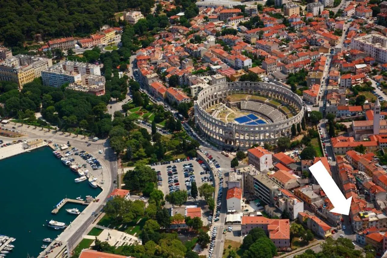 Batcave Apartment Pula Croatia