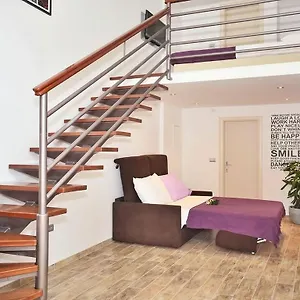 Luxury Split