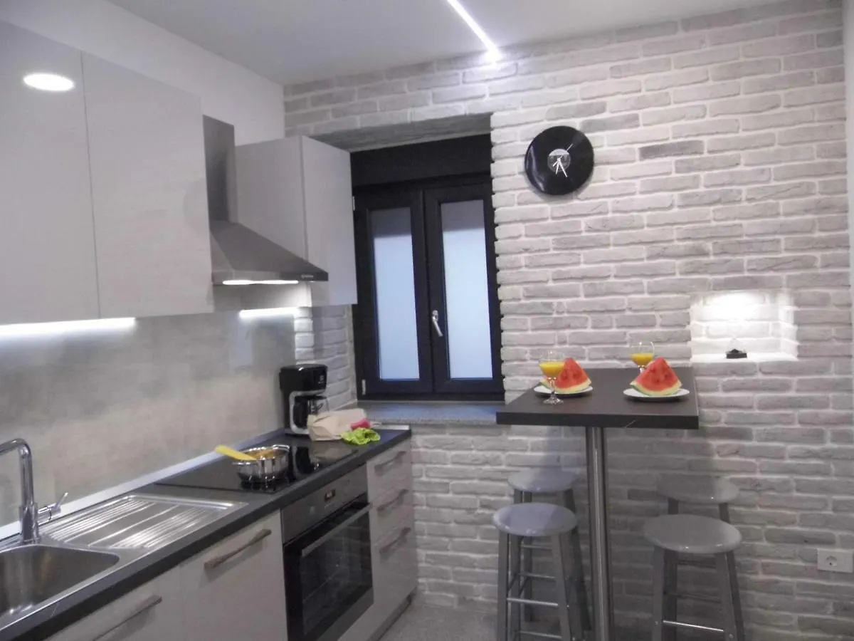 Batcave Apartment Pula Croatia
