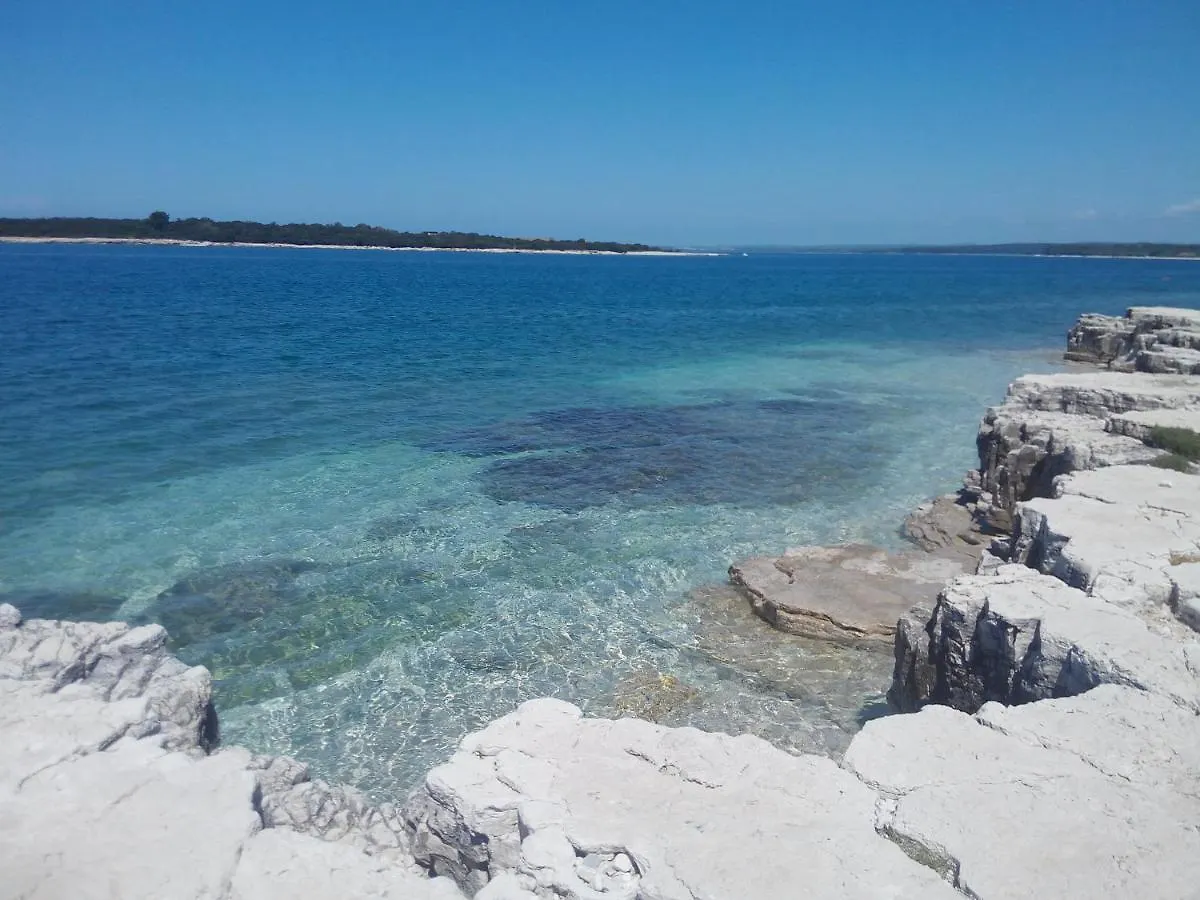 Batcave Apartment Pula 0*,  Croatia